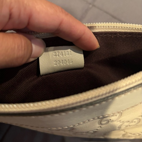 Gucci Guccissima Leather Wristlet - Picture 11 of 11